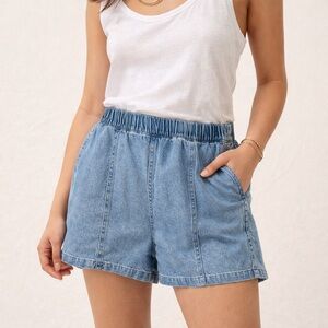 Madewell Light Wash Denim Pull-On Shorts  Elastic Waist Casual Summer Size Small